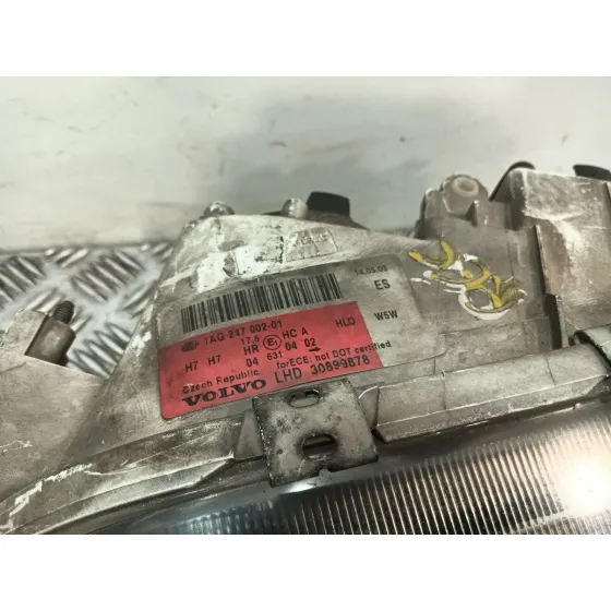 Faro Izquierdo para Volvo V40 Station Wagon (645)