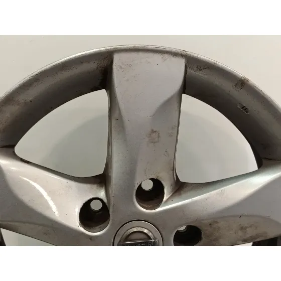 Llanta para Nissan Note (E12)