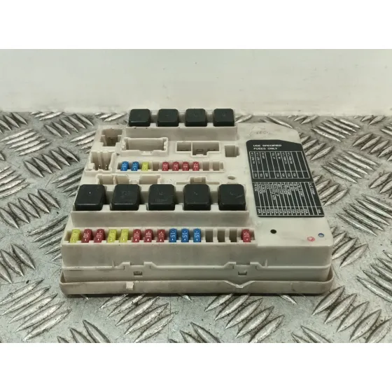 Caja Reles / Fusibles para Nissan Micra Iii (K12)