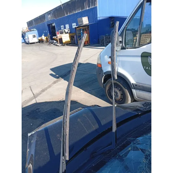 Brazo Limpia Delantero Izquierdo para Nissan Note (E12)