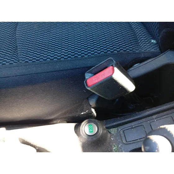 Enganche Cinturon Delantero Derecho para Nissan Note (E12)