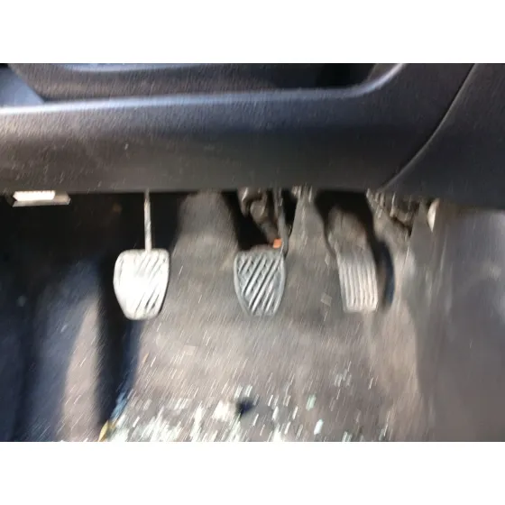 Pedal Embrague para Nissan Note (E12)