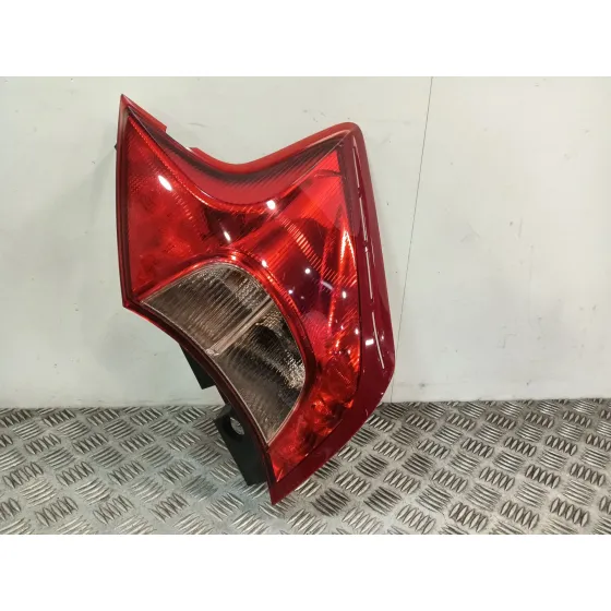 Piloto Trasero Derecho para Nissan Note (E12)