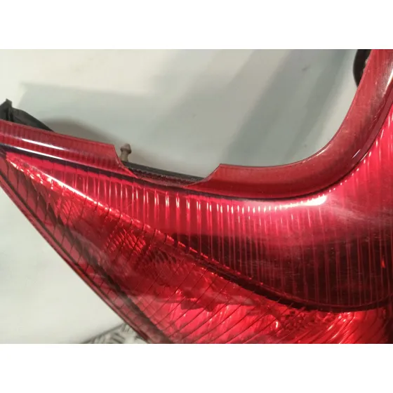 Piloto Trasero Derecho para Nissan Note (E12)