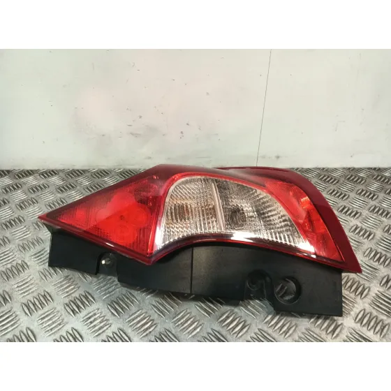 Piloto Trasero Derecho para Nissan Note (E12)