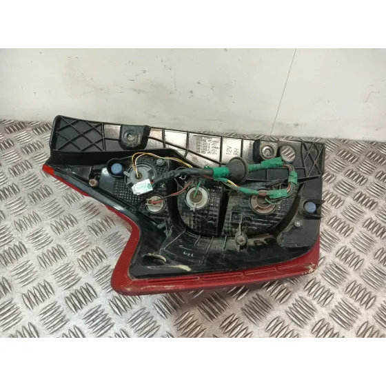 Piloto Trasero Derecho para Nissan Note (E12)