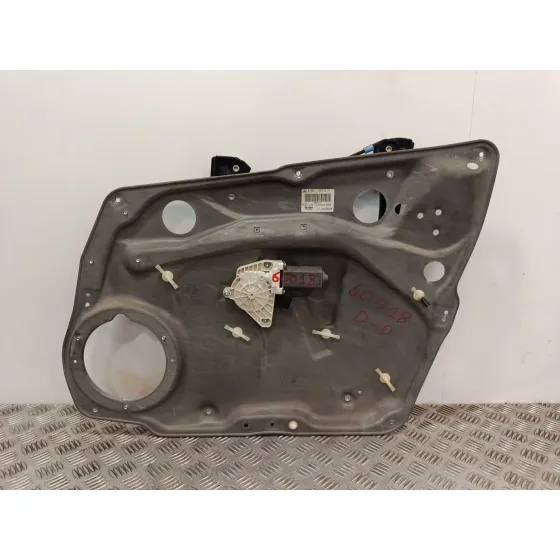 Elevalunas Delantero Derecho para Mercedes-Benz Clase A (W169)