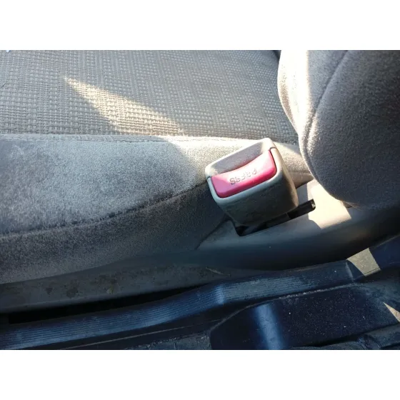 Enganche Cinturon Delantero Derecho para Nissan X-Trail I (T30)