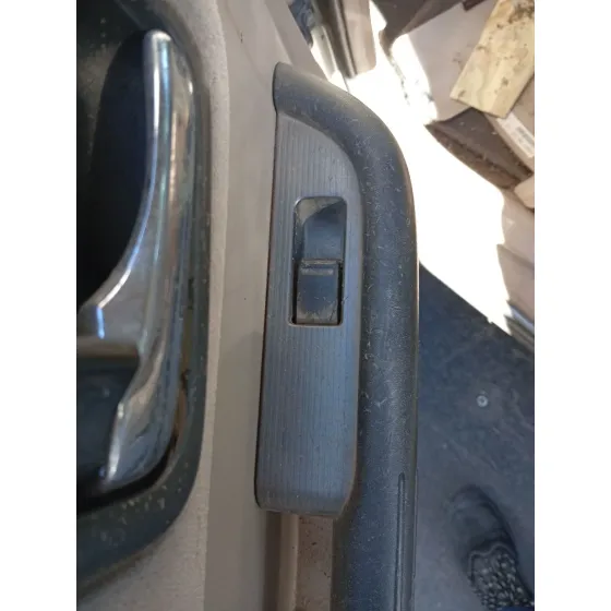 Mando Elevalunas Trasero Izquierdo para Nissan X-Trail I (T30)