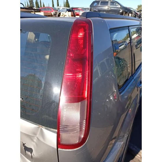 Piloto Trasero Derecho para Nissan X-Trail I (T30)