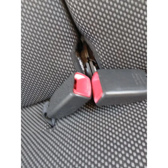 Enganche Cinturon Trasero Derecho para Toyota Aygo (_B1_)