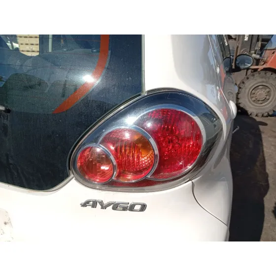 Piloto Trasero Derecho para Toyota Aygo (_B1_)