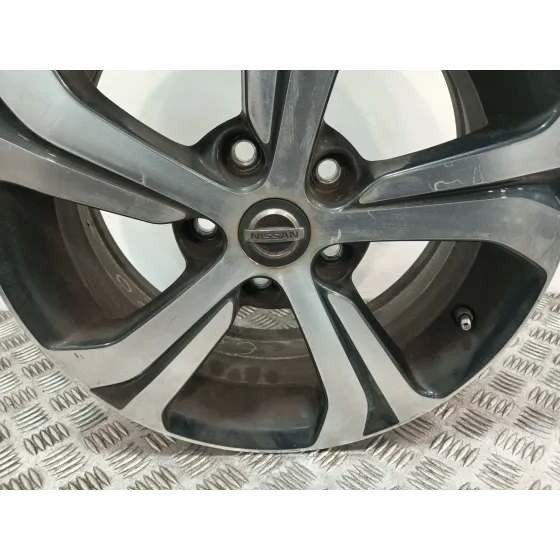 Llanta para Nissan Pulsar Hatchback (C13)