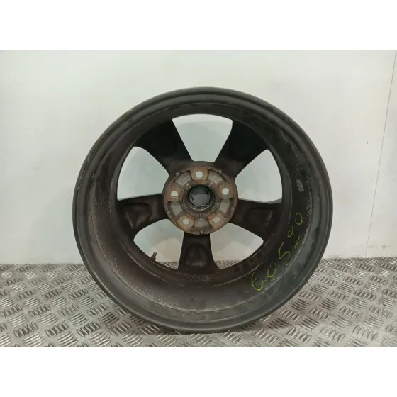 Llanta para Nissan Pulsar Hatchback (C13)