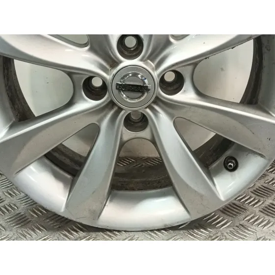 Llanta para Nissan Note (E12)
