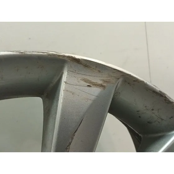 Llanta para Nissan Note (E12)