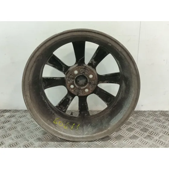 Llanta para Nissan Note (E12)
