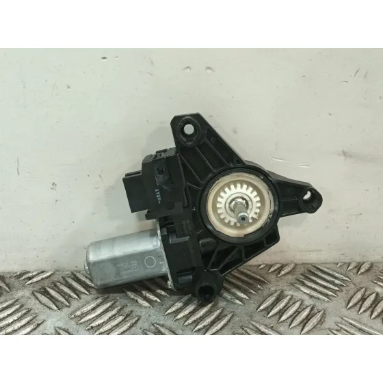 Motor Elevalunas Trasero Derecho para Mercedes-Benz Clase A (W176)