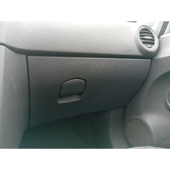 Guantera para Opel Corsa D (S07)