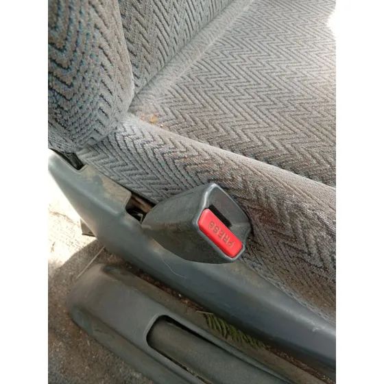 Enganche Cinturon Delantero Izquierdo para Honda Cr-V I (Rd)
