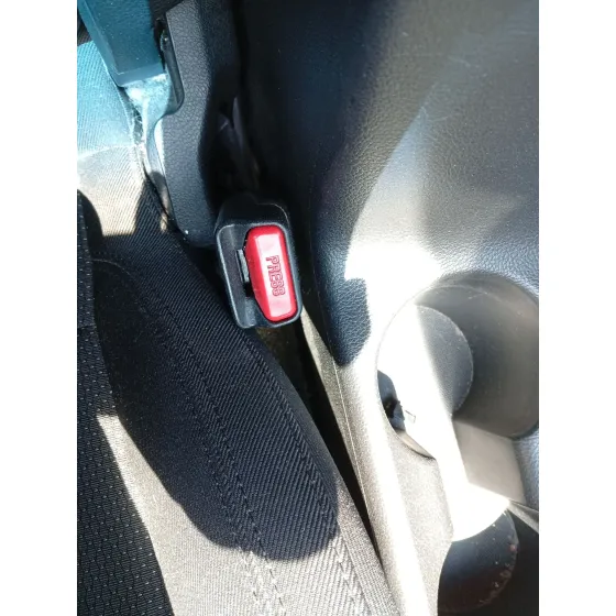 Enganche Cinturon Delantero Derecho para Kia Carens Iv