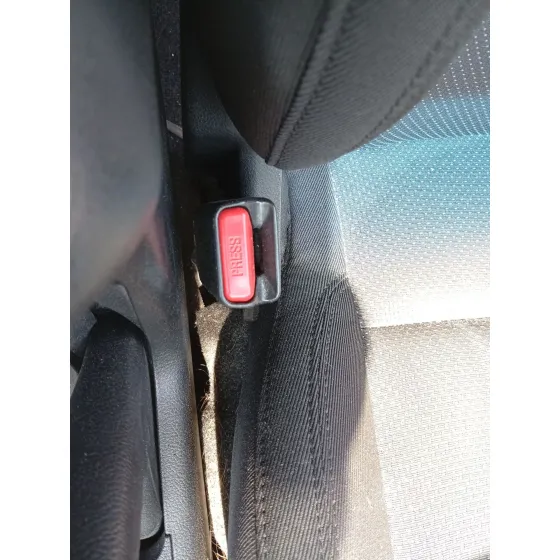 Enganche Cinturon Delantero Izquierdo para Kia Carens Iv