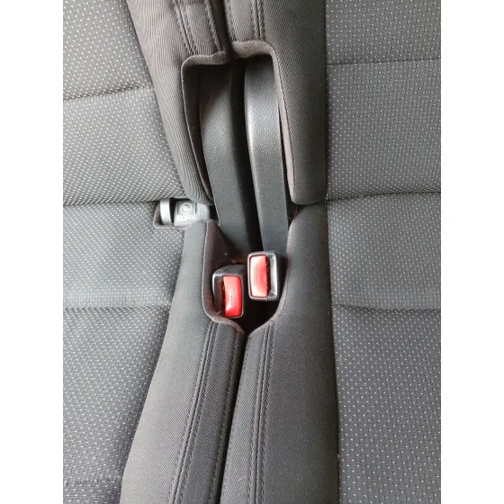 Enganche Cinturon Trasero Derecho para Kia Carens Iv