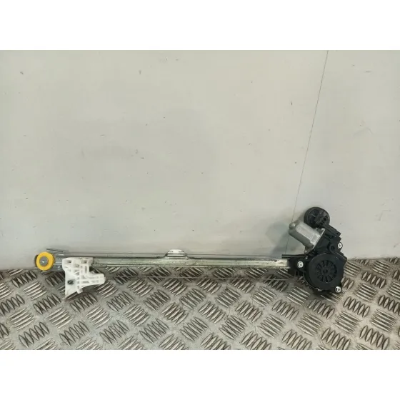 Elevalunas Trasero Derecho para Mazda 3 Berlina (Bp)