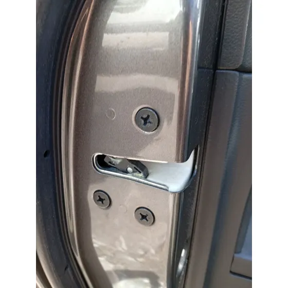 Cerradura Puerta Trasera Izquierda para Mazda 3 Sedan (Bl)