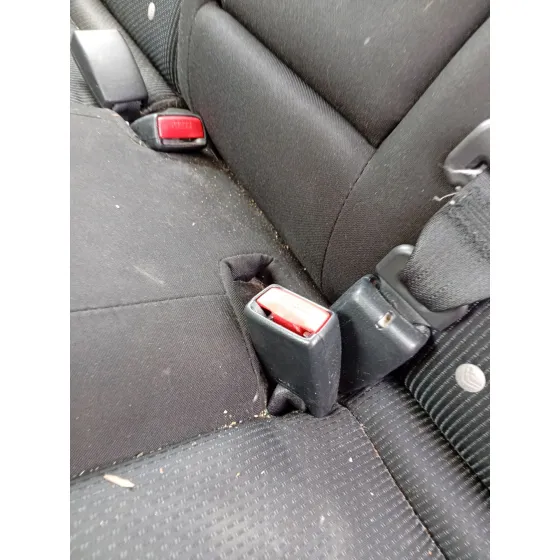 Enganche Cinturon Trasero Izquierdo para Mazda 3 Sedan (Bl)