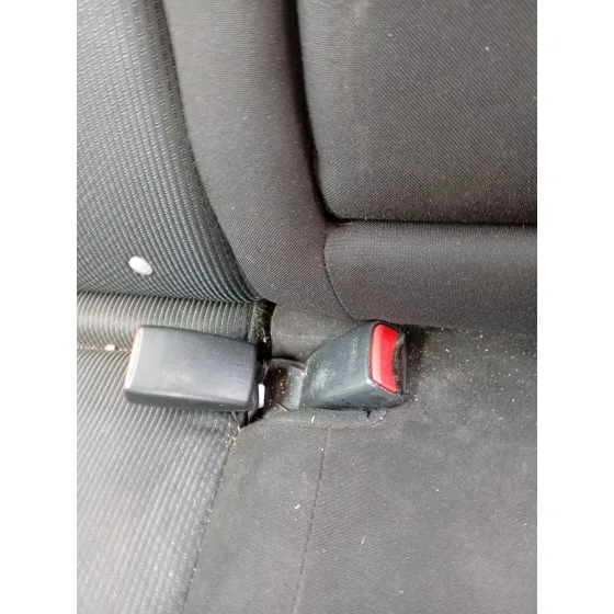 Enganche Cinturon Trasero Central para Mazda 3 Sedan (Bl)