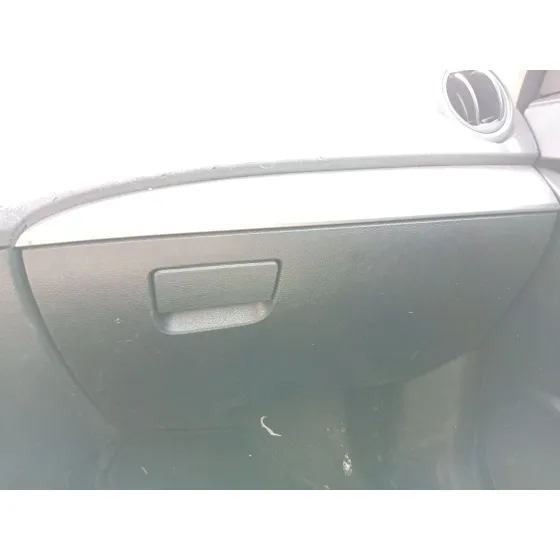 Guantera para Mazda 3 Sedan (Bl)