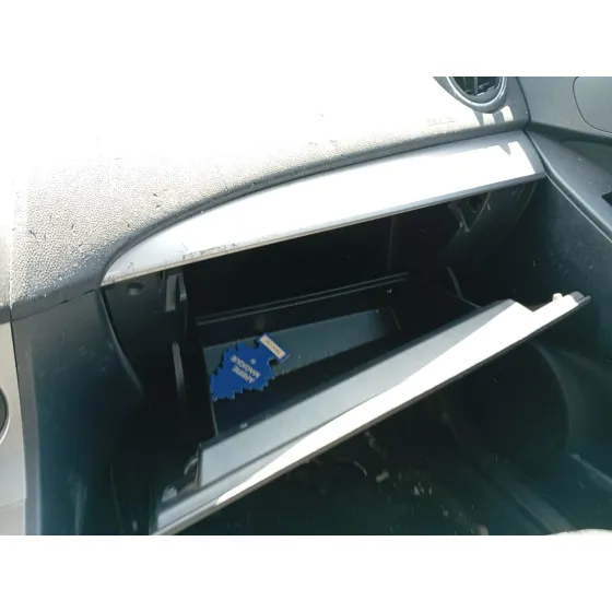 Guantera para Mazda 3 Sedan (Bl)