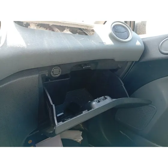 Guantera para Ford Fiesta Vi (Cb1, Ccn)