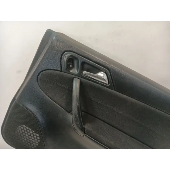 Guarnecido Puerta Trasera Derecha para Mercedes-Benz Clase C (W203)