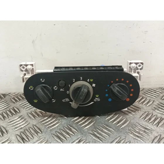 Mando Climatizador para Dacia Sandero (Bs_)