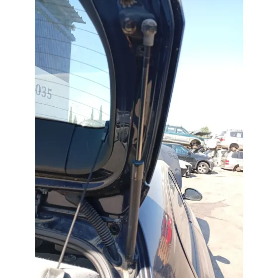 Amortiguadores Maletero / Porton para Bmw 1 (E81)