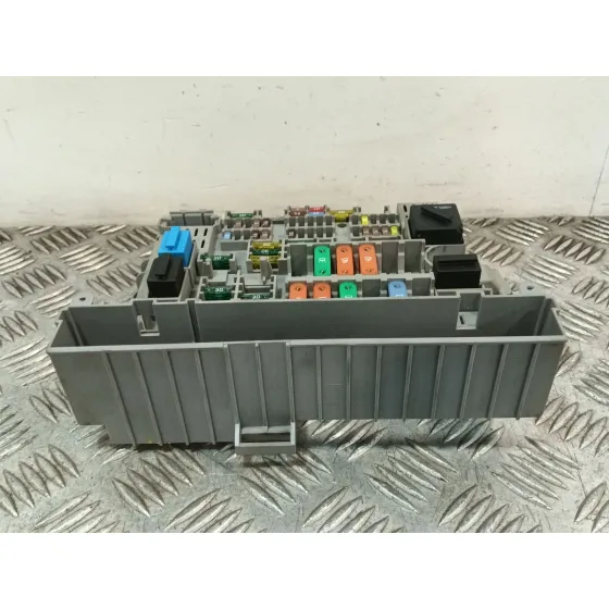 Caja Reles / Fusibles para Bmw Serie 3 Berlina (E90)