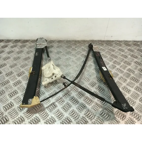Elevalunas Delantero Izquierdo para Seat Ibiza (Kj1)