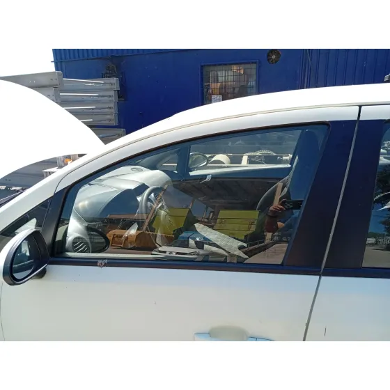 Luna Delantera Izquierda para Opel Corsa D (S07)