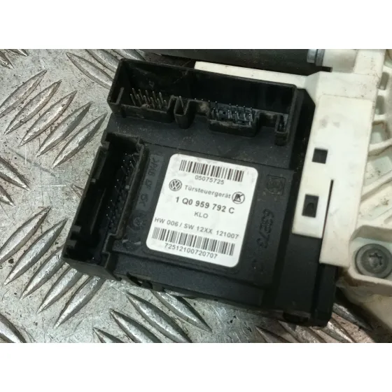 Elevalunas Delantero Derecho para Volkswagen Eos (1F7)
