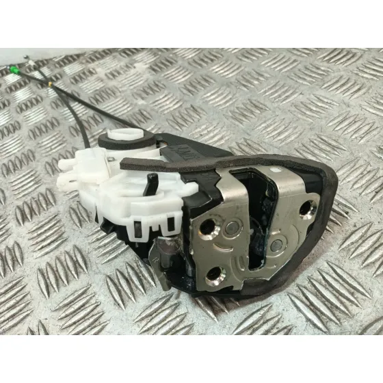 Cerradura Puerta Trasera Derecha para Toyota Yaris (_P13_)