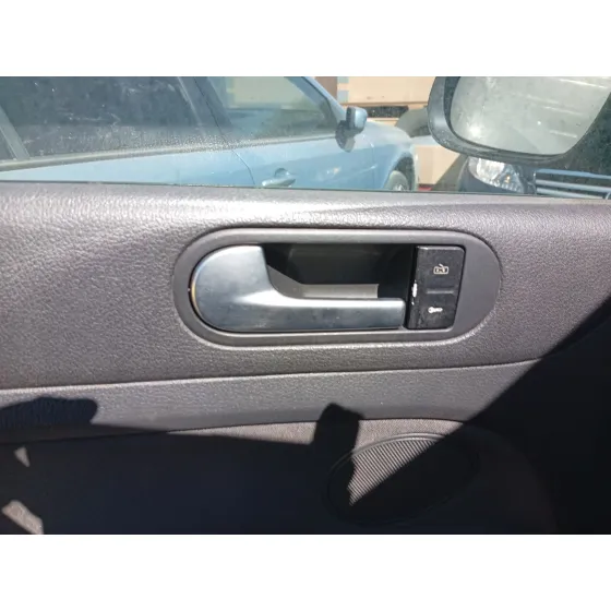 Maneta Interior Delantera Izquierda para Volkswagen Golf Plus V (5M1, 521)