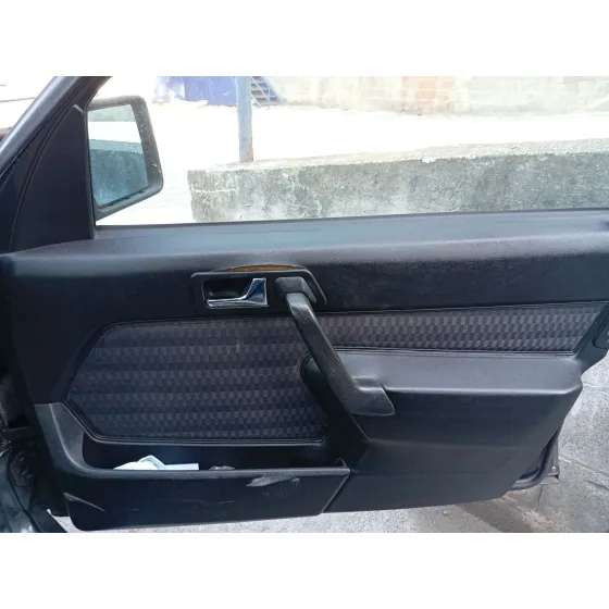 Guarnecido Puerta Delantera Derecha para Mercedes-Benz 190 (W201)