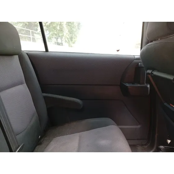 Guarnecido Puerta Trasera Izquierda para Mazda 5 (Cr)