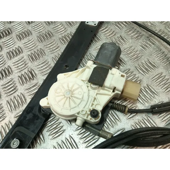 Elevalunas Delantero Izquierdo para Ford Mondeo Ber. (Ca2)