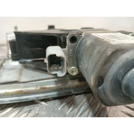 Elevalunas Delantero Derecho para Peugeot 208