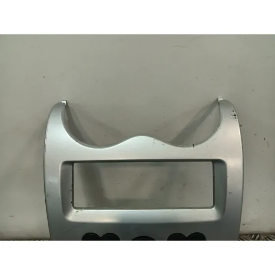 Moldura para Dacia Logan