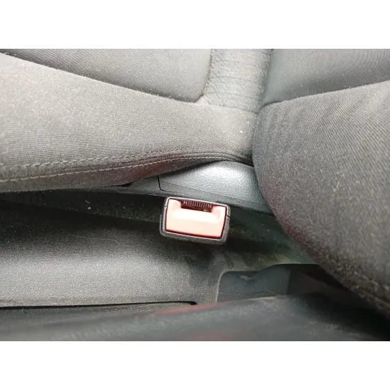 Enganche Cinturon Delantero Derecho para Audi A1 (8X1, 8Xk)