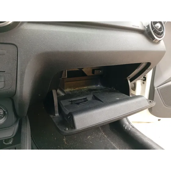 Guantera para Audi A1 (8X1, 8Xk)